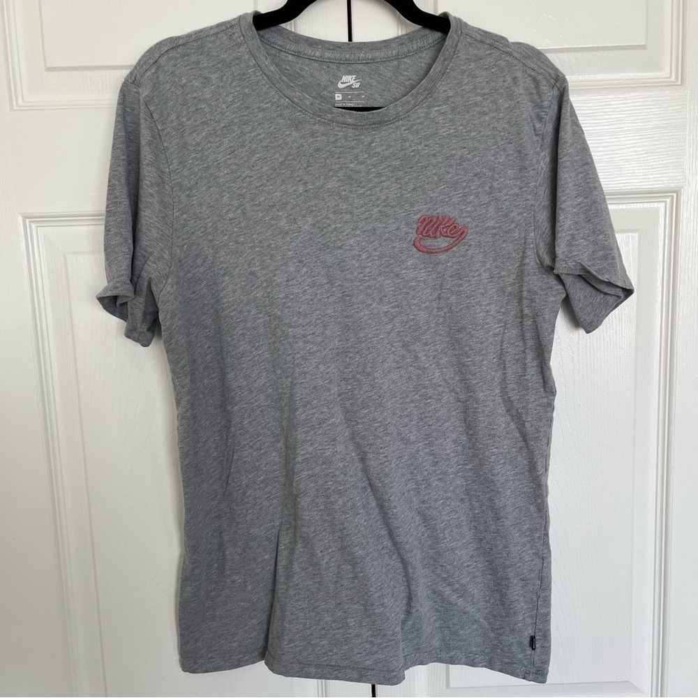 Women’s Grey and Pink Embroidered Nike SB Shirt Size M